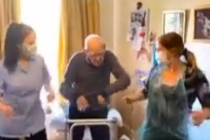 Muere por Covid-19 enfermera que bailaba con ancianitos