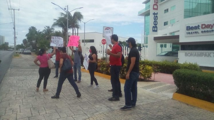 protesta en Best Day