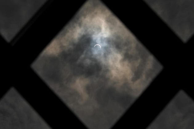 Imagen del eclipse "círculo de fuego" de esta madrugada