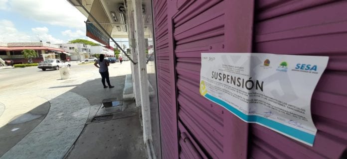 Suspenden inspectores comercios en el centro de Chetumal