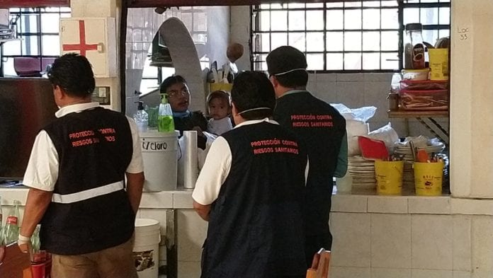 La Comisión Federal para la Prevención de Riesgos (Cofepris) no cobrará para las visitas de verificación a restaurantes que deseen reabrir.