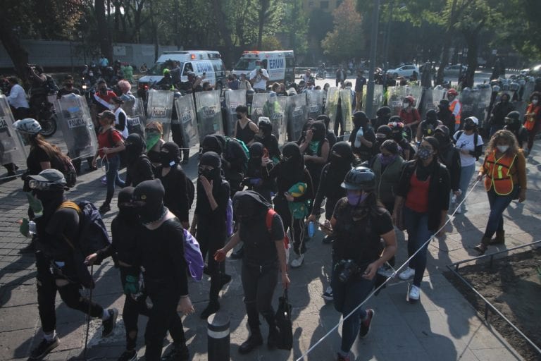 Feministas en CDMX protestan por Alexis, feminicidios de México y violencia contra las mujeres Feministas en CDMX protestan por Alexis, feminicidios de México y violencia contra las mujeres