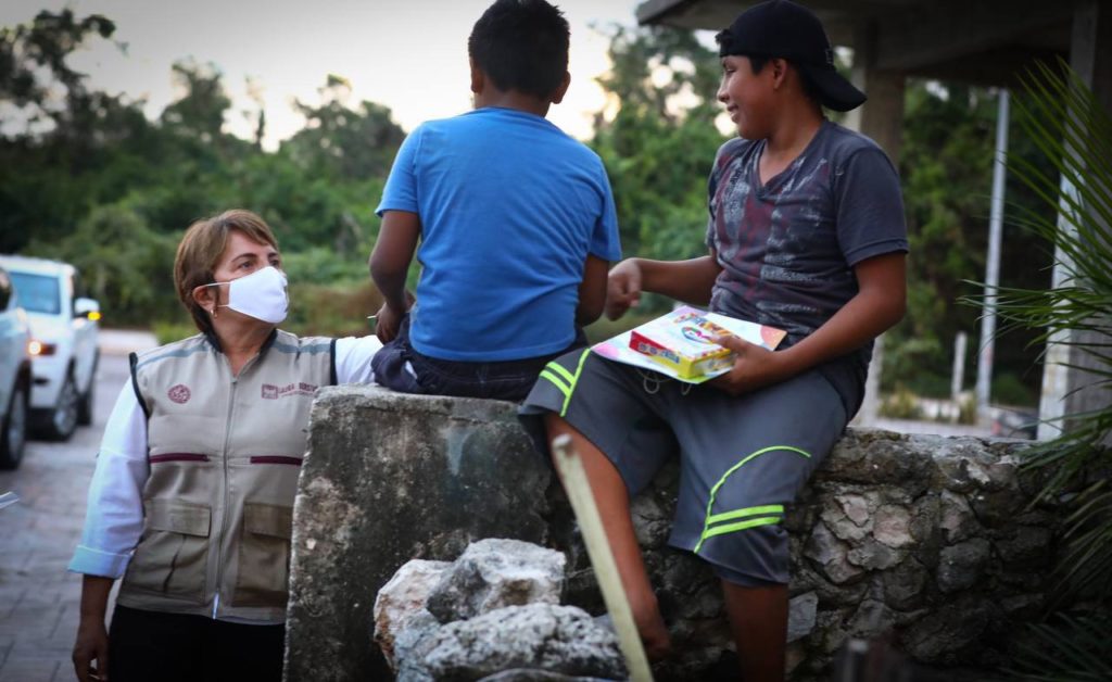 Por Día de Reyes entregan juguetes a niños de familias vulnerables en Playa del Carmen