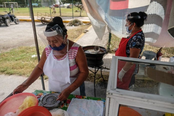 Informalidad alcanza mayoría de negocios de Cancún