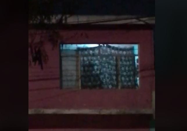 Video: Vecinos captan a una pareja haciendo 'el delicioso' en el departamento