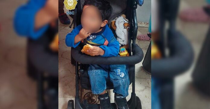 Padres dejan abandonado a su bebé dentro de una carriola en CDMX