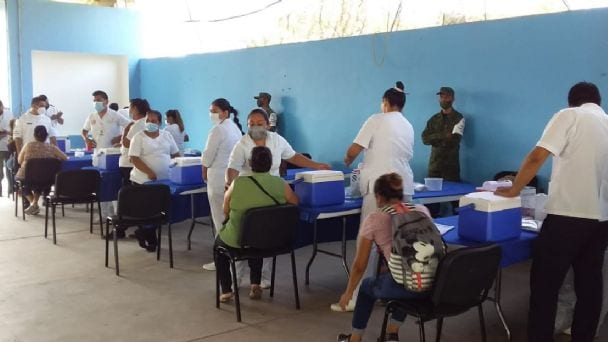 Mueren de Covid cuatro maestros de Guerrero que ya estaban vacunados