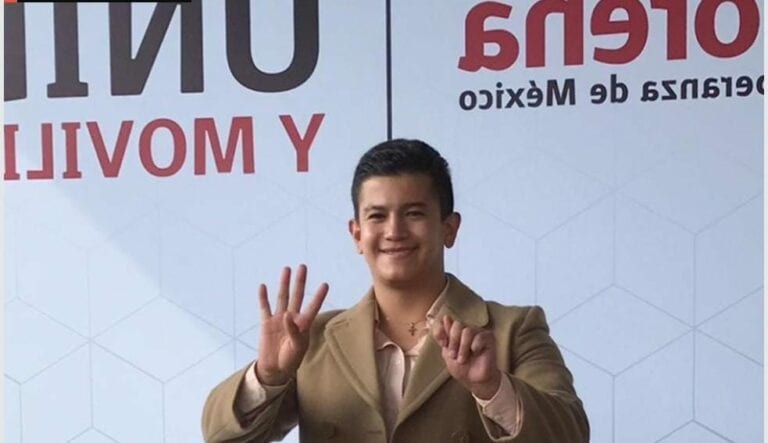 Víctor Zurita, el primer diputado sordo en México; es de Michoacán Víctor Zurita, el primer diputado sordo en México; es de Michoacán
