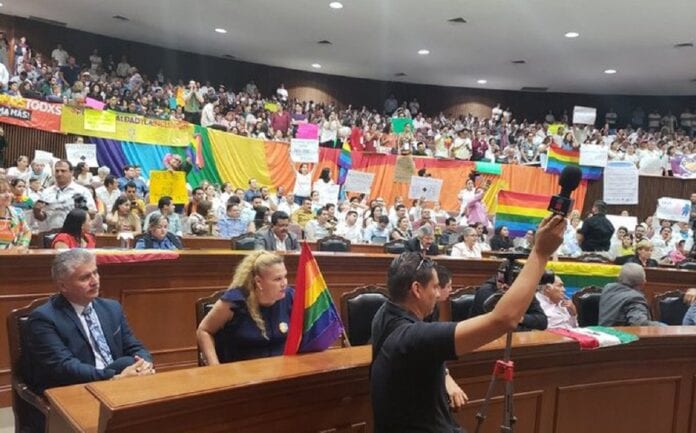 ¡Viva el amor! Con voto unánime Congreso de Sinaloa aprueba el matrimonio igualitario