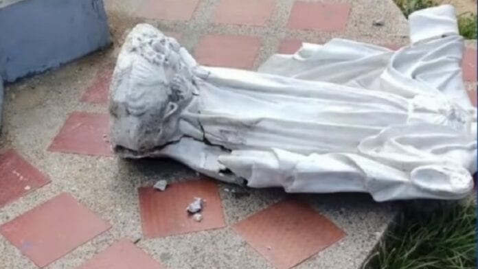 Muere niña de 5 años tras caerle una estatua del Sagrado Corazón, quería abrazarla