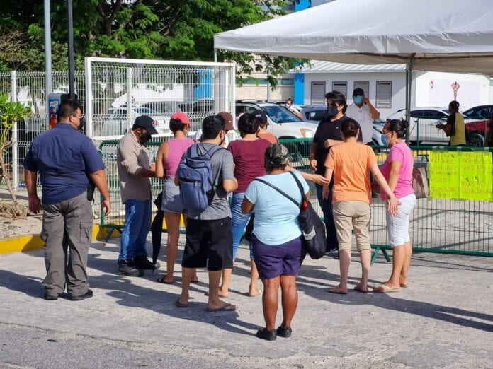 ¿Dónde están? Poca afluencia de jóvenes en el Hospital general de Cancún para su vacuna