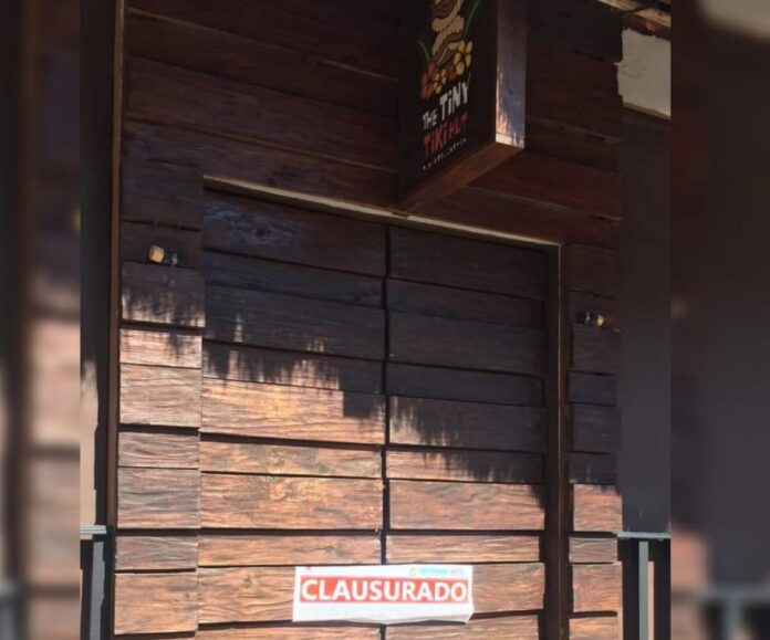 Ponen sello de clausura al club The Tiny Tiki Hut de Playa del Carmen