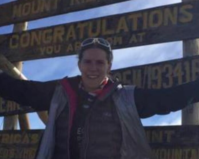 Mujer se jubila con solo 35 años y ganando 1 millón 700 mil pesos al año