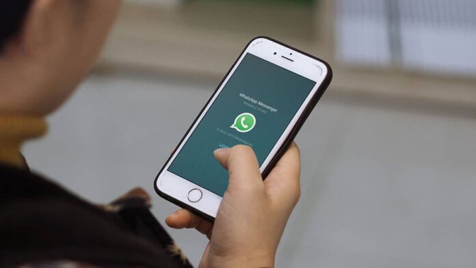 ¡Podrías ir a la cárcel! Si revisas el celular de tu pareja