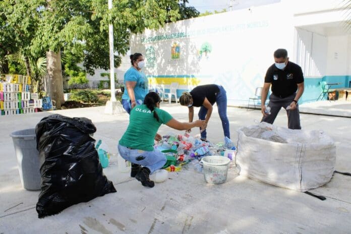 Participa gobierno de Puerto Morelos en la recuperación del Colegio de Bachilleres