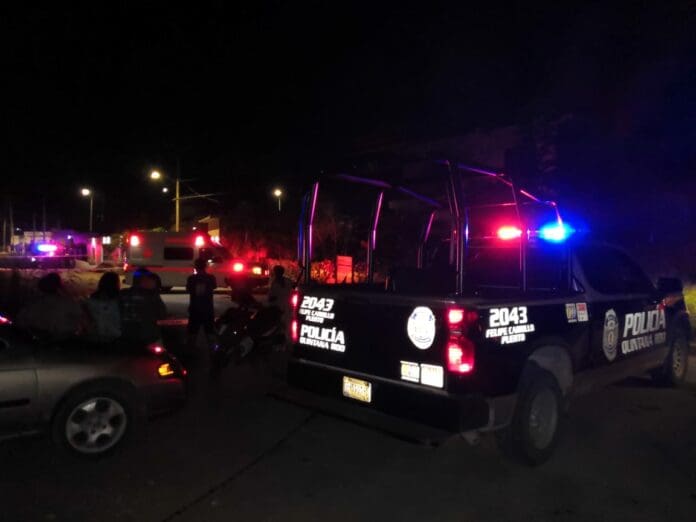 Un hombre originario de la comunidad de X-Pichil falleció esta madrugada al chocar en motocicleta en la colonia Francisco May, de esta cabecera municipal. Un hombre originario de la comunidad de X-Pichil falleció esta madrugada al chocar en motocicleta en la colonia Francisco May, de esta cabecera municipal.