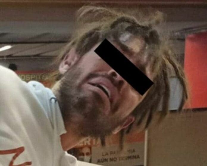 CDMX: Detienen a sujeto por intentar arrojar a su novia a las vías del Metro