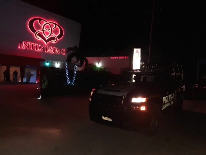 Amedrentan a disparos al motel 'Intimisimo' de Playa del Carmen