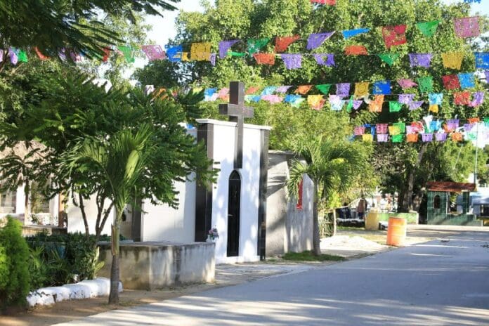 Ya está todo listo para que las familias visiten los panteones municipales de Solidaridad con motivo del Día de Muertos