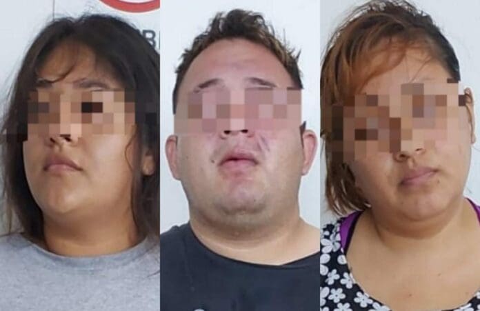 Tres sujetos fueron detenidos en Playa del Carmen; se dedicaban a asaltar pero lo hacían con una pistola chafa, de balines. Foto: Seguridad Pública de Solidaridad