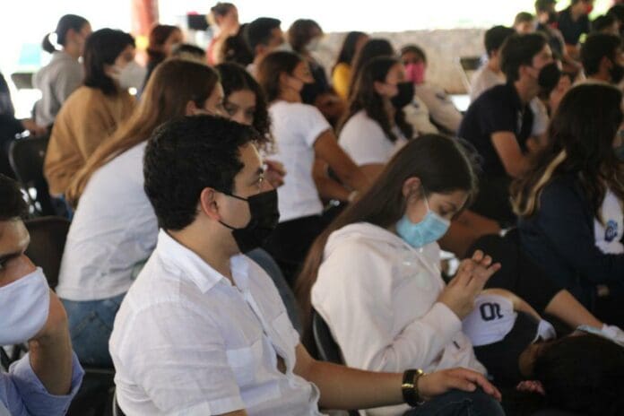 En Solidaridad las autoridades que encabeza la presidenta Lili Campos impulsan a los jóvenes playenses, les imparten pláticas y les escucha.