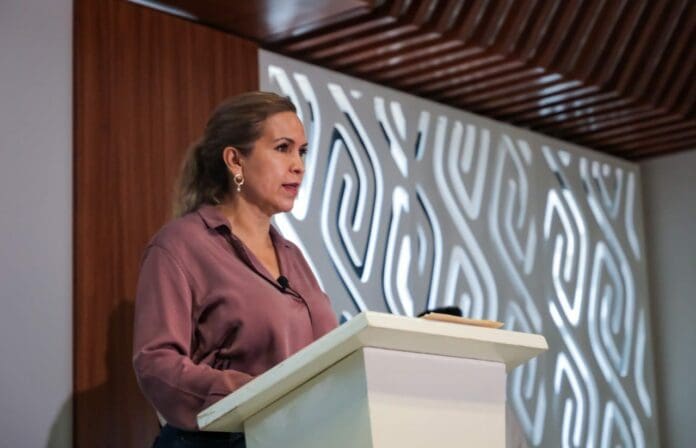 La presidenta Lili Campos anunció un nuevo programa que implementará su gobierno denominado “Casa por casa”. Conócelo.