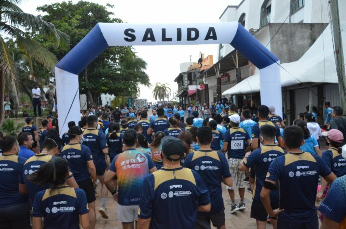 Con una carrera de 5 kilómetros se conmemoraron los 119 años de Playa del Carmen, uno de los destinos turísticos más importantes.