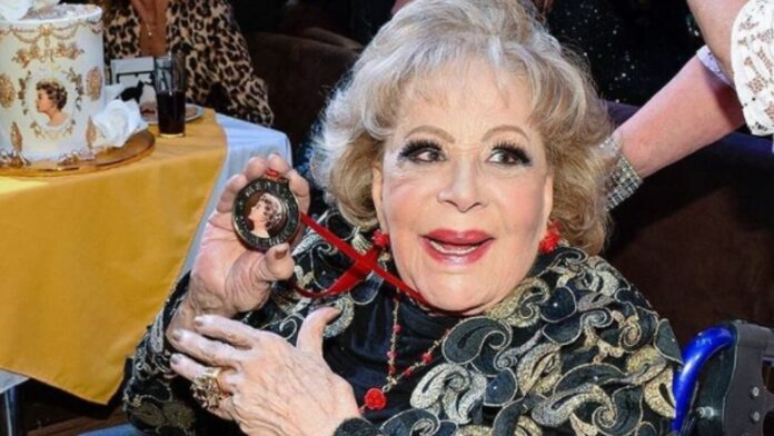 ¡De vuelta a casa! Silvia Pinal salió del hospital