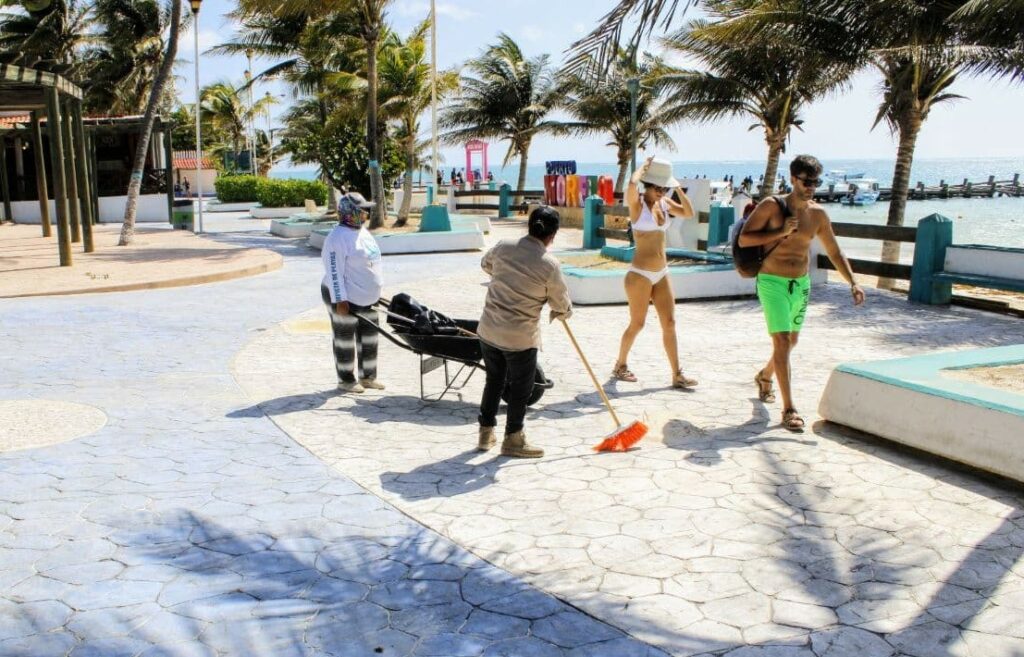 Garantiza gobierno de Puerto Morelos la prestación de servicios públicos en las fiestas decembrinas