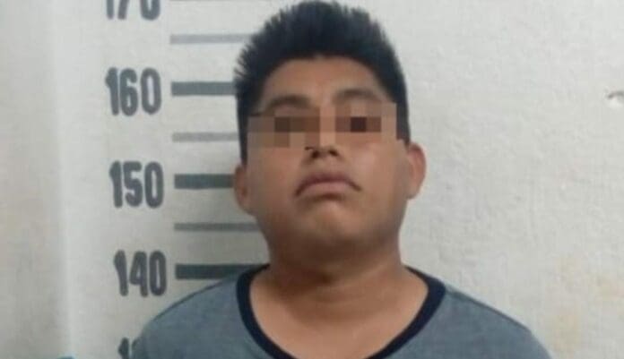 Un sujeto en estado de ebriedad fue detenido luego de que golpeara a su esposa en Playa del Carmen; la víctima lo denunció a la Policía. Foto. SP de Solidaridad