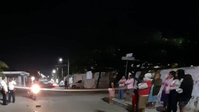 Motociclista pierde la vida en Cancún tras derrapar