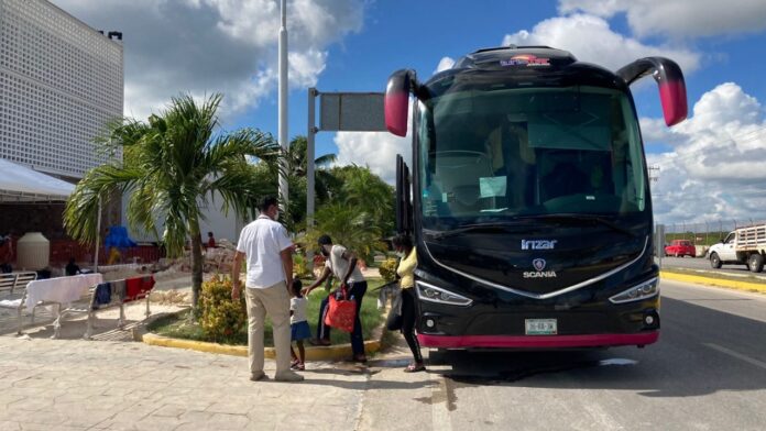 Arriba segundo contingente de haitianos a Chetumal