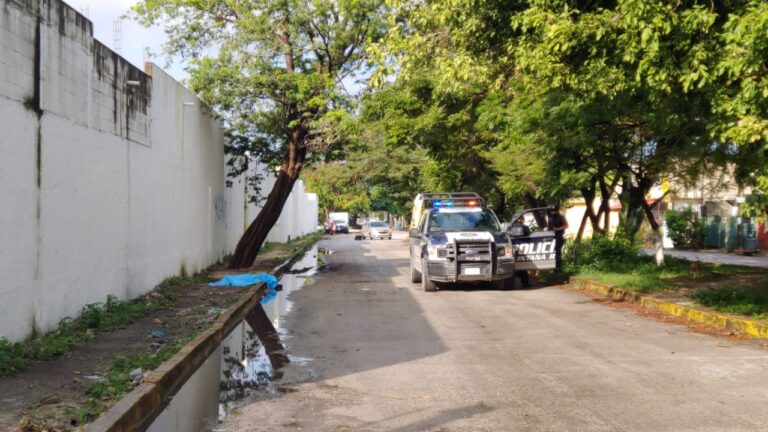 Hallan en Cancún a persona sin vida en la vía pública