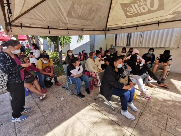 Enfermaron con COVID 253 docentes en solo seis días en Quintana Roo