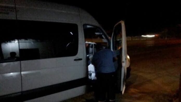 Asaltan una van foránea de PlayaExpress en la Riviera Maya