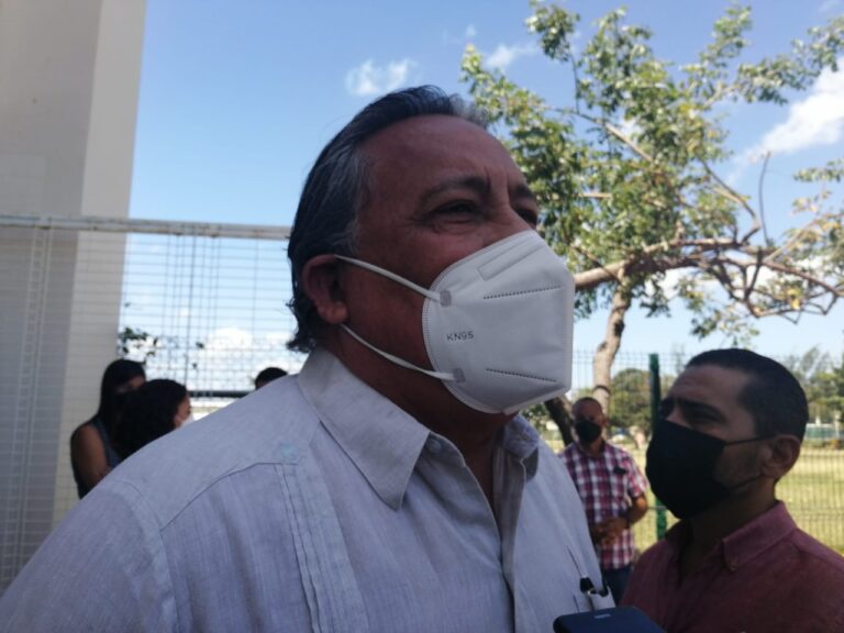 Volqueteros deben ponerse al día en documentos: Arturo Contreras