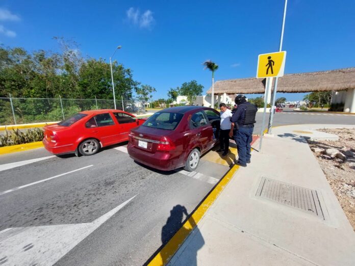 Uniformados de Tulum han activado el Código Rojo; están buscando a los responsables de haber asesinado a una persona y lesionar a dos más.