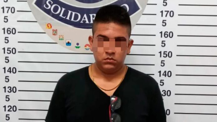 Un sujeto fue aprehendido en en centro de Playa del Carmen luego de que le fueran descubiertas 8 dosis de la droga llamada piedra. Foto: SP de Solidaridad