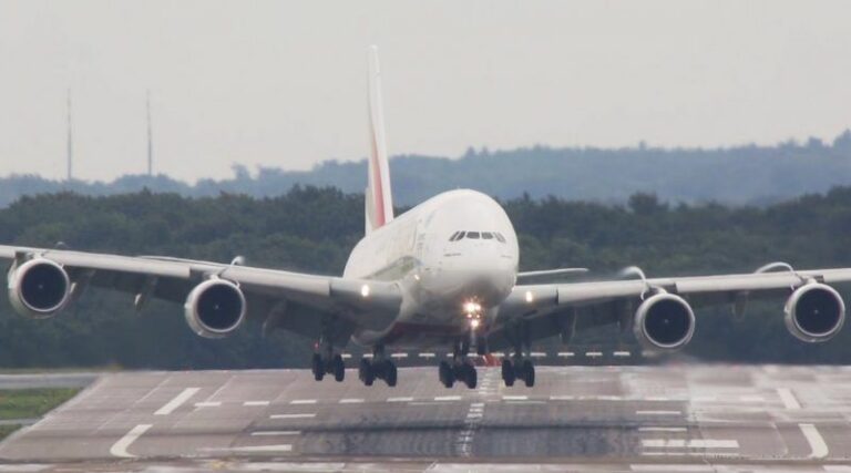 Aterriza avión de emergencia en Aeropuerto de Cancún