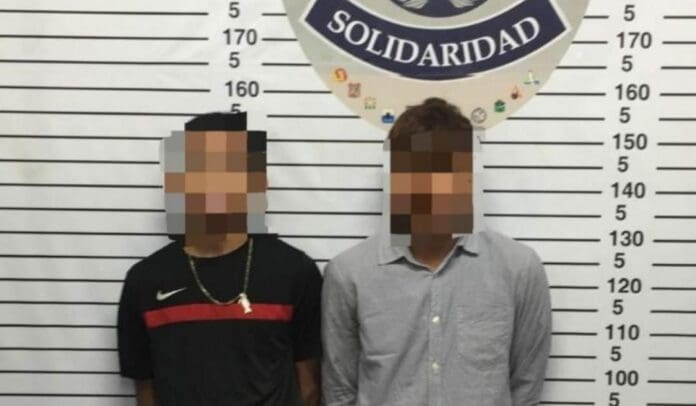 Dos menores de edad fueron detenidos en Playa del Carmen, luego de que se les descubriera en posesión de un arma y cartuchos. Foto: SP de Solidaridad