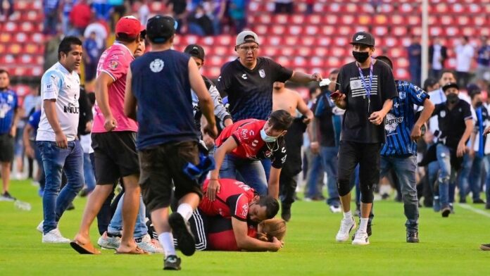 Trascienden 17 personas fallecidas tras pelea en el Querétaro vs Atlas