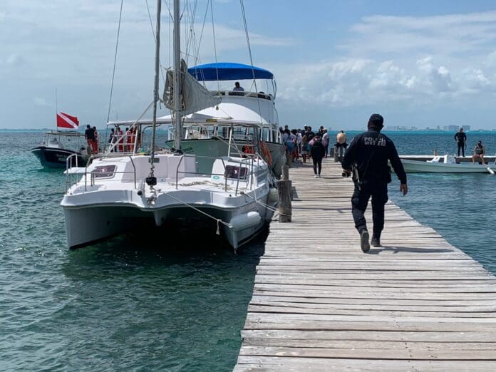 Pareja de turistas muere propelada cuando practicaban snorkel cerca de Isla Mujeres