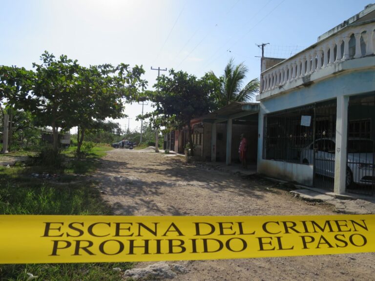 Hallan cuerpo envuelto en plástico por Rancho Viejo