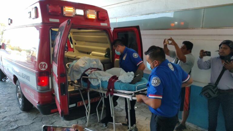 Hieren de bala a una mujer por la espalda, en Villas Otoch Paraíso