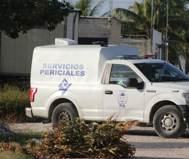 Hallan cuerpo estrangulado en colonia irregular de Cancún
