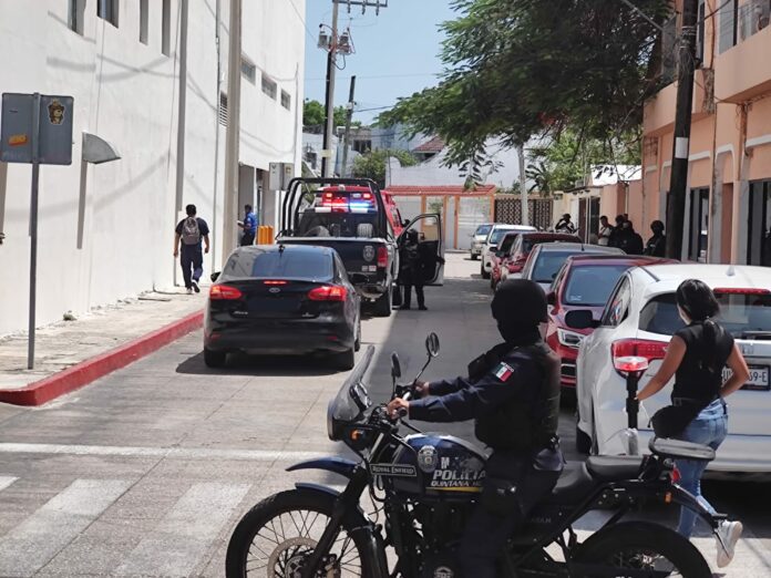 Hieren de bala a dos policías en Bonfil