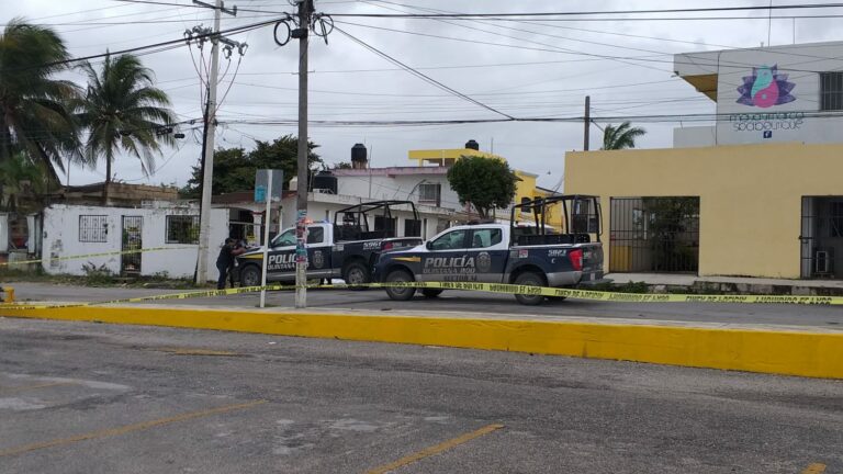 Ejecutan a motociclista junto a la Multiplaza Kabah, en Cancún