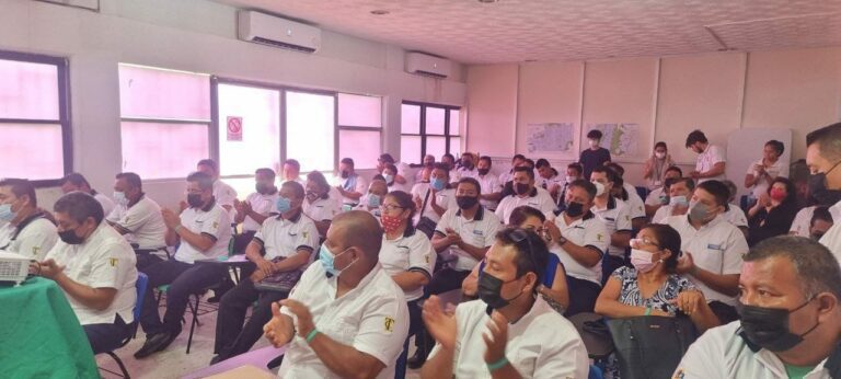 Unen fuerzas en lucha contra adicciones