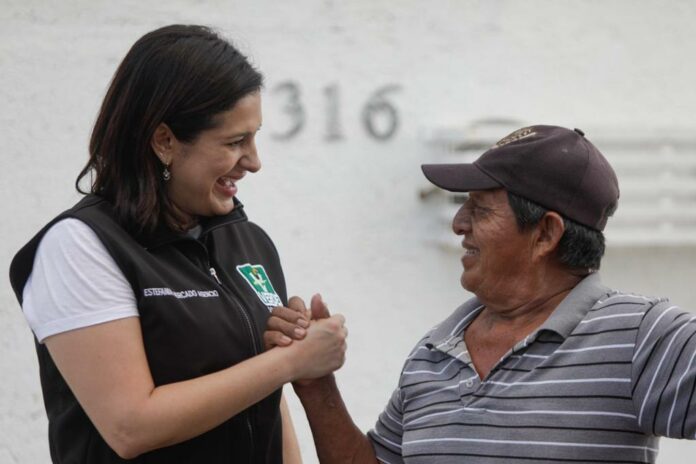 Reducir un 20 % presupuesto del Congreso y aplicarlo en educación: Estefanía Mercado