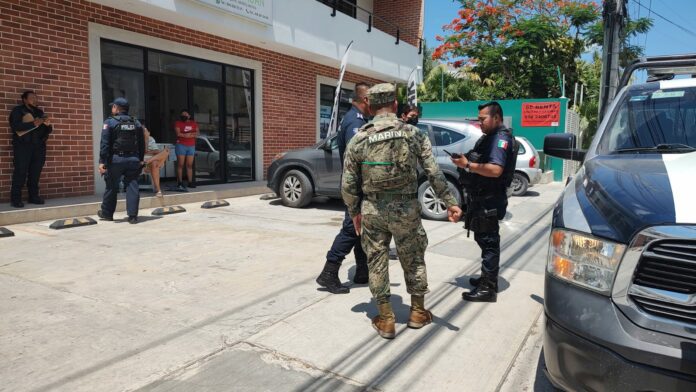 Sujetos disparan al aire en intento de robo en la avenida de los Colegios de Cancún